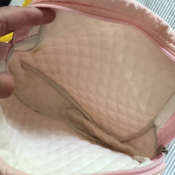 Vintage quilted Courreges cosmetic/toiletry bag! - Picture 4 of 13